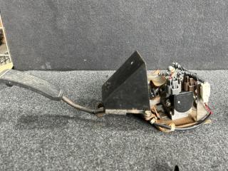 Педаль газа NISSAN TERRANO PR50 18002-0W801 3 ракурс
