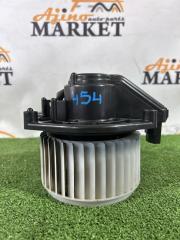 Мотор печки SUZUKI EVERY DA64V 51151-47280 1 ракурс Мотор печки SUZUKI EVERY DA64V 51151-47280 1 ракурс