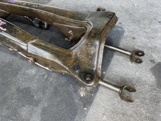 Балка подвески задняя TOYOTA SPRINTER AE104 4AFE 51206-12050 2 ракурс Балка подвески задняя TOYOTA SPRINTER AE104 4AFE 51206-12050 2 ракурс