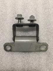 Петля крышки багажника левая Hyundai Creta 2018