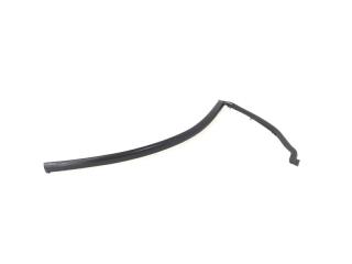 Уплотнитель проема двери задний правый Porsche Cayenne 2008