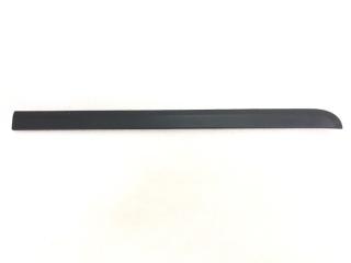 Запчасть накладка двери передняя левая Volvo XC90 2010