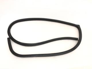 Уплотнитель проема двери задний правый Nissan Primera 2002