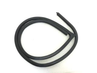 Уплотнитель проема двери передний левый Nissan Primera 2002