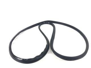 Уплотнитель проема двери передний правый Kia Sorento 2013