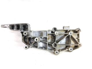 Фото запчасти кронштейн Volvo XC90 2012 Б/У запчасть Запчасть кронштейн Volvo XC90 2012