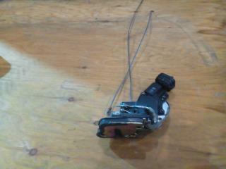 Запчасть замок дверной задний правый Toyota Sprinter Carib 2000