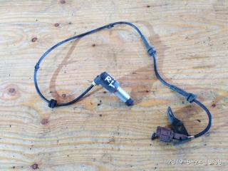 Фото запчасти датчик abs задний левый Nissan Bluebird Sylphy 2002 Б/У запчасть Запчасть датчик abs задний левый Nissan Bluebird Sylphy 2002