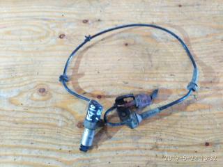 Фото запчасти датчик abs задний левый Nissan Bluebird Sylphy 2002 Б/У запчасть Запчасть датчик abs задний левый Nissan Bluebird Sylphy 2002