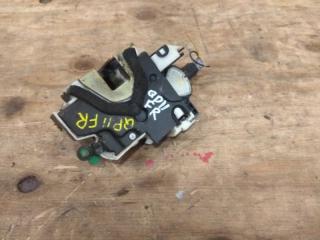 Замок дверной передний правый Nissan Primera 1999