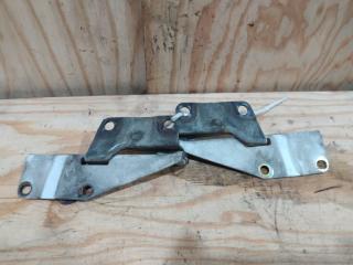 Запчасть петля капота Nissan Rnessa 1998