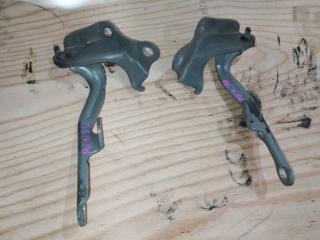 Петля капота Toyota Camry 2002