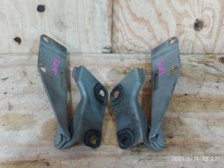 Запчасть петля капота Nissan Pulsar 1995