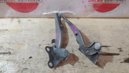 Запчасть петля капота Toyota OPA 2002