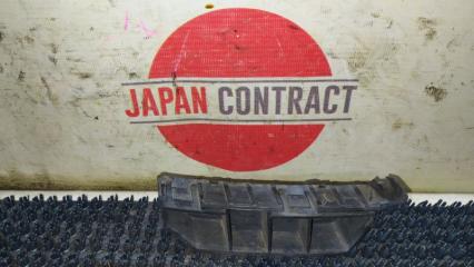 Фото запчасти клипса бампера передняя левая Honda FIT 2003 Б/У запчасть Запчасть клипса бампера передняя левая Honda FIT 2003