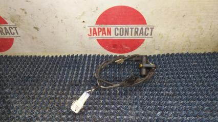 Запчасть датчик abs передний правый Toyota OPA 2000