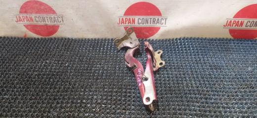 Петля капота Toyota OPA 2002