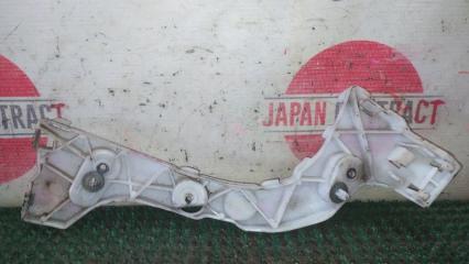 Клипса бампера задняя правая Focus 2013 MGDA