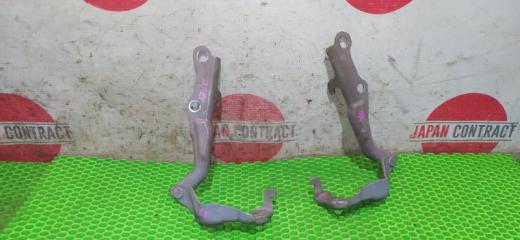 Петля капота Toyota Land Cruiser 2001