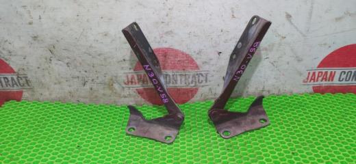 Запчасть петля капота Nissan Rnessa 1998