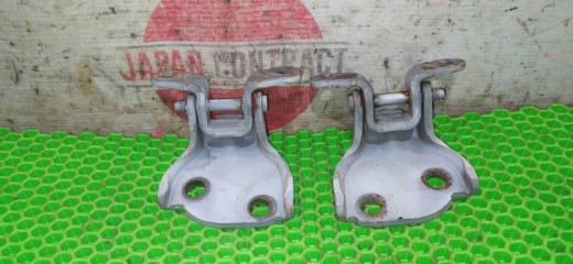 Петля двери передняя Honda Cr-v 2001 контрактная Петля двери передняя Honda Cr-v 2001