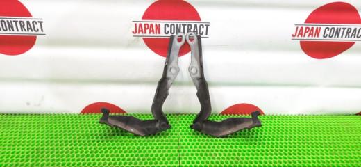 Петля капота Toyota Land Cruiser 2001