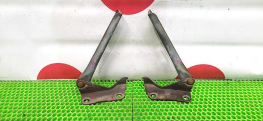 Запчасть петля капота Nissan Rnessa 1998