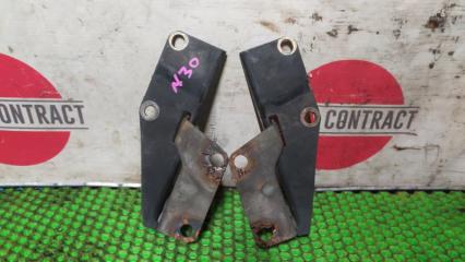 Запчасть петля капота Nissan Rnessa 1998