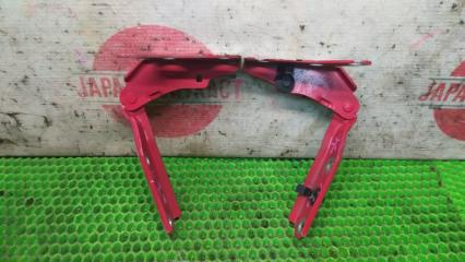 Фото запчасти петля капота Volkswagen Polo 2006 Б/У запчасть Запчасть петля капота Volkswagen Polo 2006