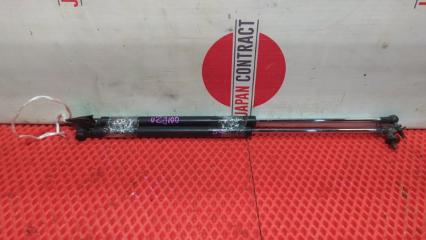 Амортизатор багажника Toyota Land Cruiser 2002