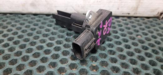 Датчик расхода воздуха Toyota Camry 2006