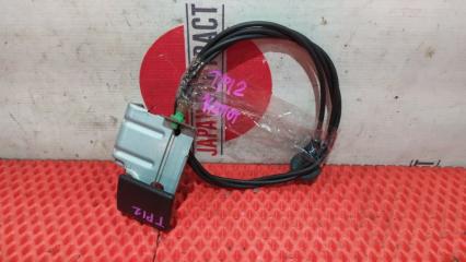 Трос капота Nissan Primera 2002 Б/У Трос капота Nissan Primera 2002