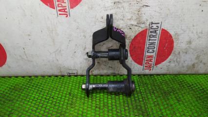 Cтремянка рессоры Nissan NV200 2012