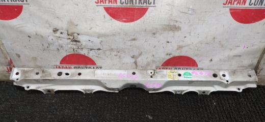 Рамка радиатора Toyota Estima 2005