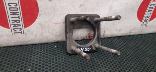 Cтремянка рессоры Nissan NV200 2011