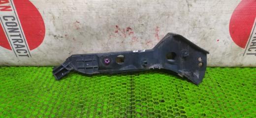 Клипса бампера передняя правая Toyota Platz 2004 Б/У Клипса бампера передняя правая Toyota Platz 2004