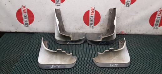 Брызговик Nissan Bluebird 1997