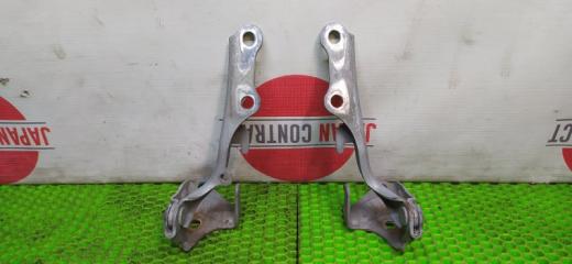 Петля капота Toyota Celsior 2001