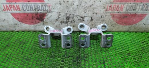 Петля крышки багажника Toyota Land Cruiser Prado 2004