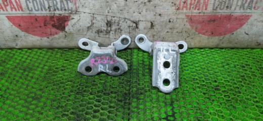 Петля двери задняя левая Toyota Land Cruiser Prado 2004 Б/У Петля двери задняя левая Toyota Land Cruiser Prado 2004