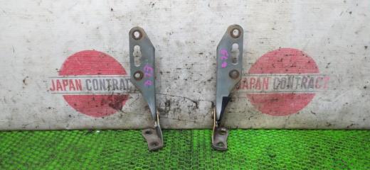 Фото запчасти петля капота Honda Orthia 2000 Б/У запчасть Запчасть петля капота Honda Orthia 2000