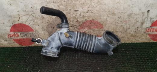 Патрубок воздушн.фильтра Mazda Tribute 2004