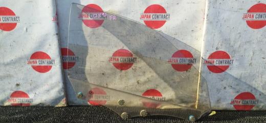 Стекло боковое переднее правое Toyota Chaser 1996