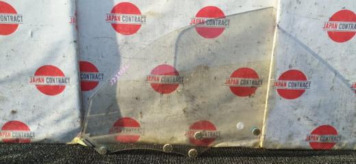 Стекло боковое переднее левое Toyota Chaser 1996