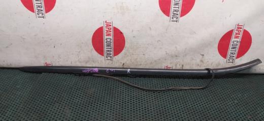Молдинг лобового стекла правый Honda Civic 2001
