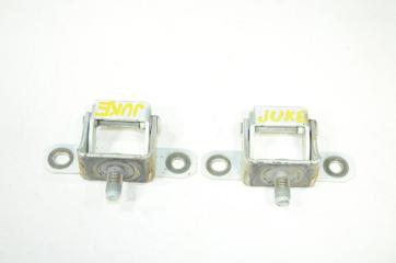 Запчасть петля багажника NISSAN JUKE 2011