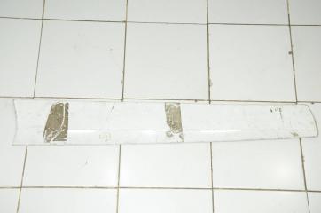 Запчасть накладка двери передняя левая PONTIAC VIBE 2005