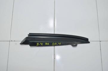 Запчасть накладка крепления двери задняя правая Dodge Caravan 2002+