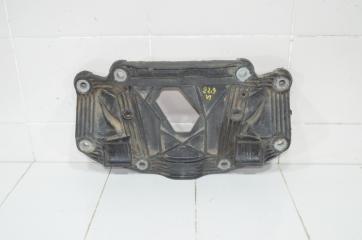 Запчасть кронштейн редуктора VOLVO XC70 2004