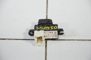 Запчасть кнопка стеклоподъемника задняя NISSAN MURANO 2003